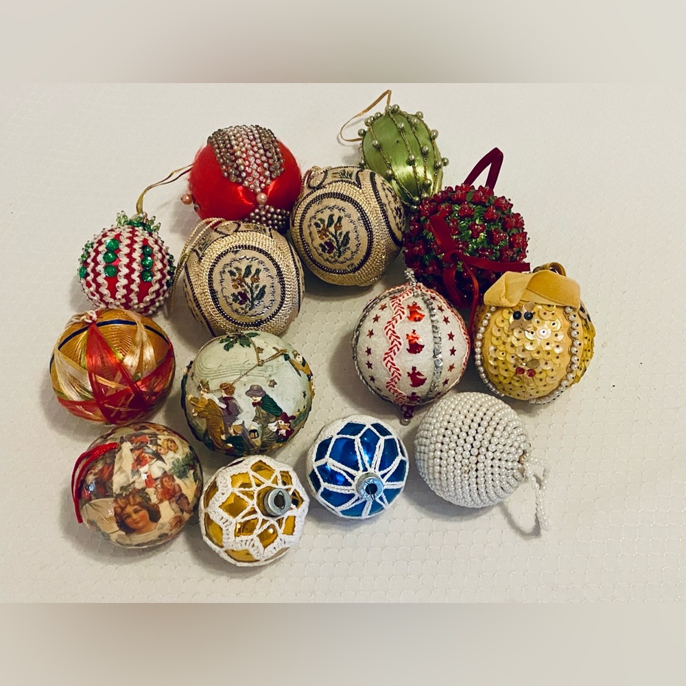 Hand Crafted Assorted Holiday Ball Ornaments. (14)
